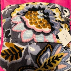 💕 Vera Bradley Fleece Travel Blanket 💕